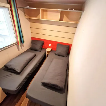 Traum Mobile Beim Europa-park Mit Wi-fi Und Klimaanlage Nyaraló